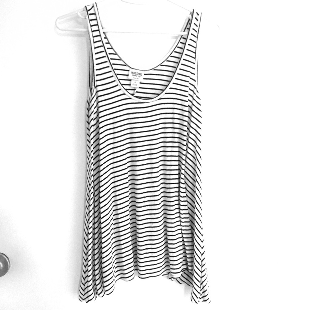 Sleeveless black and white striped shirt